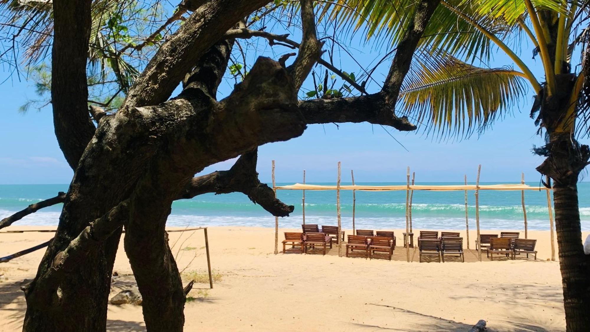 Breezy Beach Cabanas Arugam Bay Exterior photo